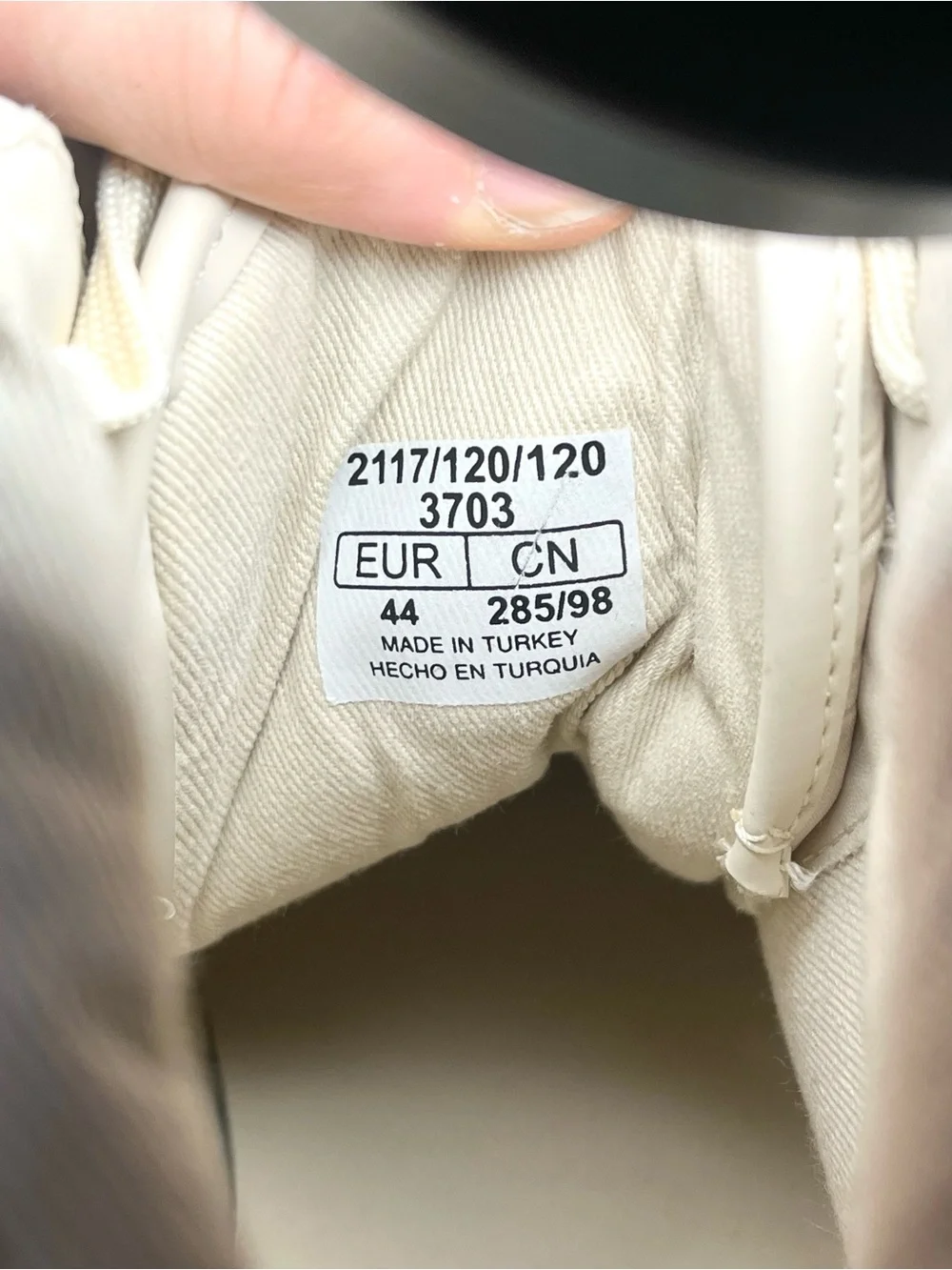 Zara modern statement